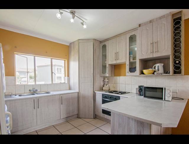3 BEDROOM APARTMENT FOR SALE IN WILLOWBROOK